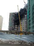 Недостроенная многоэтажка загорелась в Южно-Сахалинске, Фото: 3