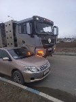 Очевидцев столкновения седана и самосвала ищут в Южно-Сахалинске, Фото: 2
