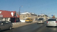 Растяжку над дорогой снесла кран-балка в Южно-Сахалинске, Фото: 1
