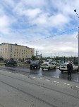 Очередной "фонтан" забил на тротуаре в Южно-Сахалинске, Фото: 5