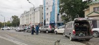Микроавтобус врезался в столб при ДТП в Южно-Сахалинске, Фото: 1