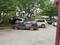 Несколько автомобилей протаранила пьяная автомобилистка в Корсакове, Фото: 2