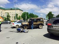 Мотоцикл и УАЗ столкнулись на перекрестке в Южно-Сахалинске, Фото: 2