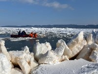 Сахалинских рыбаков унесло на льдинах в заливе Мордвинова, Фото: 6