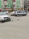 Седан снёс дорожное ограждение в результате ДТП в Южно-Сахалинске, Фото: 3