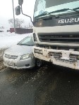 Очевидцев столкновения самосвала и универсала ищут в Южно-Сахалинске, Фото: 7