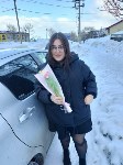 Инспекторы ДПС подарили сахалинкам цветы в честь 8 Марта, Фото: 11
