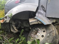 Легковая Toyota врезалась в длинномер в районе Тымовского, Фото: 2