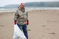 Больше 20 «кубов» мусора убрали с пляжа в Невельском районе, Фото: 5