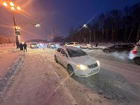 Toyota Corolla сбила подростка на "зебре" в Южно-Сахалинске, Фото: 1