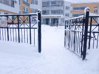 Расчистка школы в Долинске от снега, Фото: 1