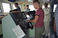 Корсаковцам дали «порулить» японским патрульным судном «Цугару», Фото: 7