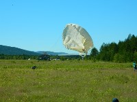 Первые прыжки с парашютом для юных десантников., Фото: 11