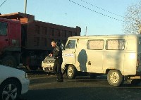 УАЗ и Nissan Juke столкнулись в Южно-Сахалинске, Фото: 2