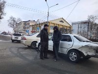 Три автомобиля не подлили дорогу в центре Южно-Сахалинска, Фото: 3