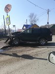 Toyota Land Cruiser Prado врезался в дорожный знак в Южно-Сахалинске, Фото: 1