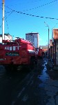 Рыбный павильон загорелся у Дома торговли в Южно-Сахалинске, Фото: 8