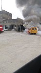 Маршрутный автобус загорелся в Южно-Сахалинске, Фото: 2