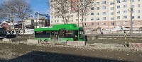 В Южно-Сахалинске на проспекте Мира застрял автобус , Фото: 4