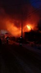 Двухэтажный дом горит в Южно-Сахалинске, Фото: 11