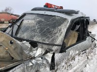 При столкновении бензовоза и внедорожника в Южно-Сахалинске пострадали два человека, Фото: 15