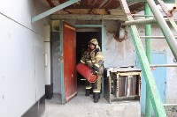 Крыша гостиницы "Турист" загорелась в Южно-Сахалинске, Фото: 9