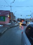 Грузовик и два легковых автомобиля столкнулись в Южно-Сахалинске, Фото: 3