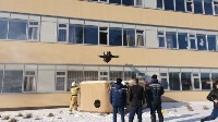 Больше 600 человек эвакуировали из средней школы в Долинске, Фото: 5