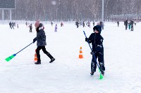 Игра в снежки, хороводы и кёрлинг: Рождество отметили в городском парке Южно-Сахалинска, Фото: 12