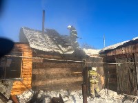 Частная баня сгорела в Александровске-Сахалинском, Фото: 2
