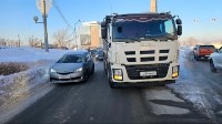 Очевидцев столкновения грузовика и седана ищут в Южно-Сахалинске, Фото: 2