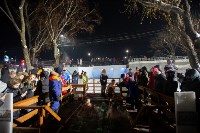 Больше 800 южносахалинцев окунулись в купель в городском парке, Фото: 12