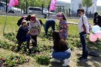 Южносахалинцы и Радио АСТВ создали цветочную клумбу, Фото: 8