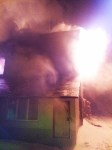 Пожар на базе отдыха "Аквамарин" тушат в Лесном, Фото: 2