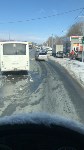 Пассажирский автобус толкнул легковушку под грузовик в Южно-Сахалинске, Фото: 6