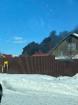 Пожар в Большой Елани тушат в Южно-Сахалинске, Фото: 4