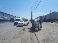 Автомобиль опрокинулся при ДТП в Южно-Сахалинске, Фото: 4