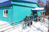 Инвентарь для пунктов бесплатного проката лыж передают муниципалитетам на Сахалине и Курилах , Фото: 1