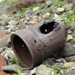 Японский храмовый колокол со следами от пуль нашли на берегу Сахалина, Фото: 2