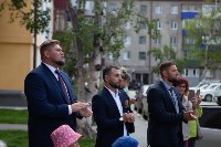 Ветераны Великой Отечественной "приняли парад" с балконов в Южно-Сахалинске, Фото: 2