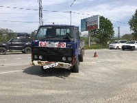 Мотоциклист врезался в грузовик в Южно-Сахалинске, Фото: 2