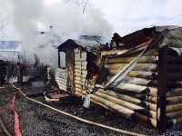 Частный дом и баня сгорели в Южно-Сахалинске, Фото: 4