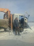 Кран-балка врезалась в грузовик в Макаровском районе, Фото: 6