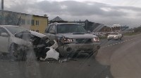"Филдер" остался без капота в результате ДТП в Южно-Сахалинске, Фото: 4