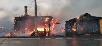 Два дома горят в Озерском, Фото: 8