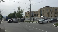 Три автомобиля столкнулись на улице Емельянова в Южно-Сахалинске, Фото: 1