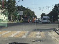 Эксковатор упал на дорогу в центре Южно-Сахалинска, Фото: 4
