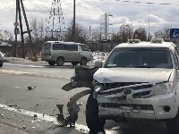 Три автомобиля столкнулись на Холмском шоссе в Южно-Сахалинске, Фото: 3