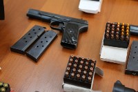 Пистолет-пулемет и больше тысячи патронов изъяли у перевозчиков оружия на Сахалине, Фото: 8