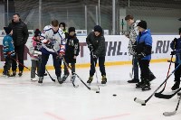 Сотни сахалинцев вышли на лёд с хоккеистами в поддержку бойцов СВО и их семей, Фото: 5
